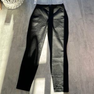 Gap  Stretch Dress Pants  Side Zip High Waisted    True Black    Size 4
NWT